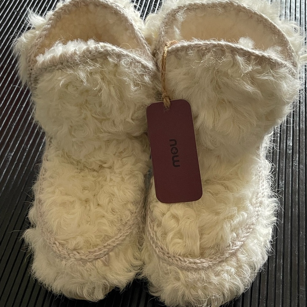 Mou Ivory Furry Slippers